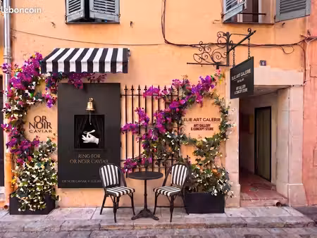 local commercial saint-tropez