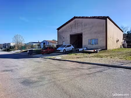 vends ensemble commercial + habitation