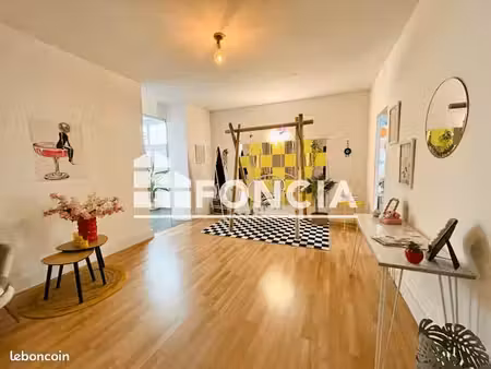 local commercial 84 m²
