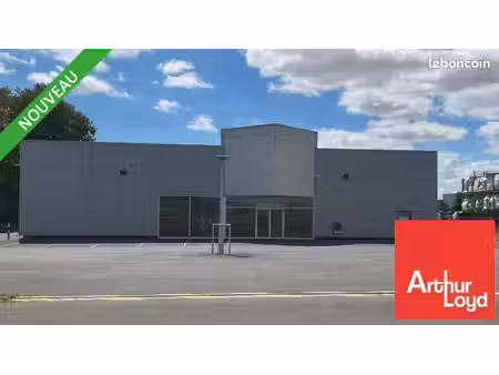 local commercial 705 m² les herbiers