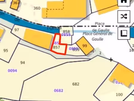 venaco vente appartement dans une maison au centre du village place du pont