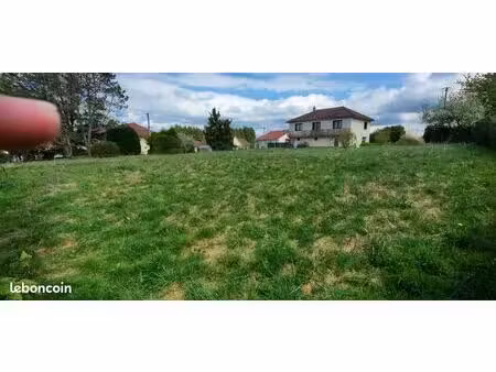 terrain 1300 m² vézelois
