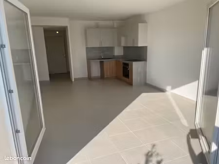 location appartement 65 m2 + terrasse 38 m2 cogolin