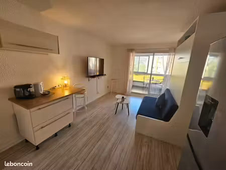 studio meublé 24m2+ loggia 7m2