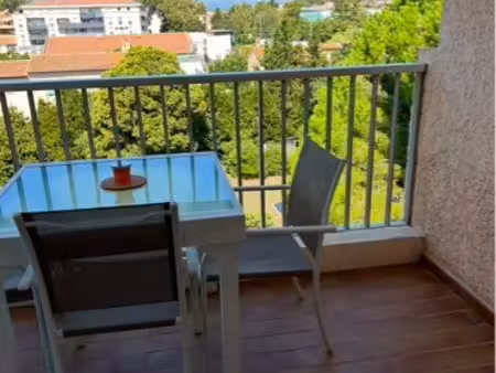 location magnifique studio meublé à six fours les plages