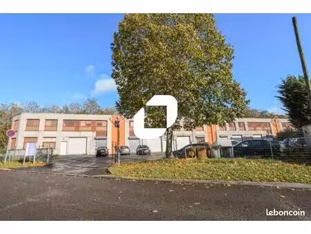 local d'activité 230 m²
