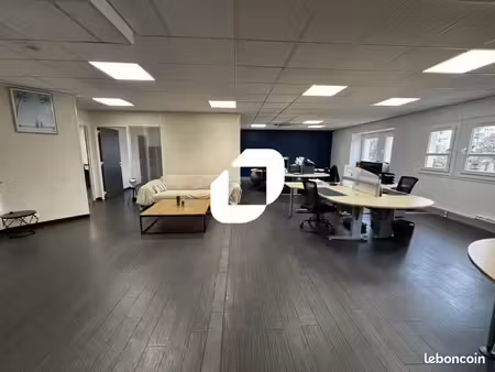 bureau 249 m²