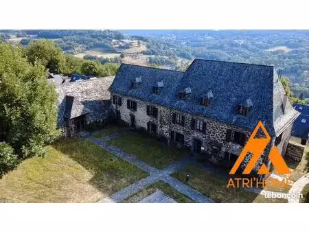local 800 m² brommat