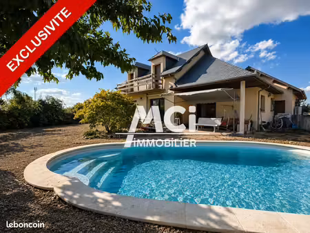 exclusivite mci immobilier villa avec piscine  garage double  15 mn de bozouls