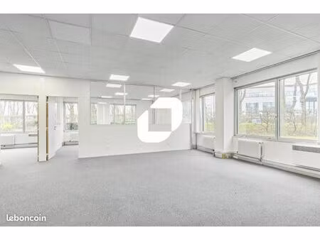 bureau 407 m²