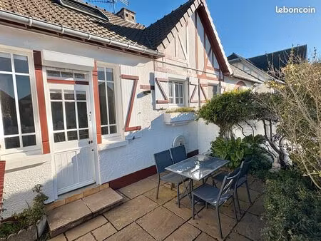 maisonnette avec jardinet à 300 m de la plage – luc-sur-mer