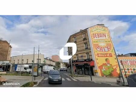 local commercial 101 m²