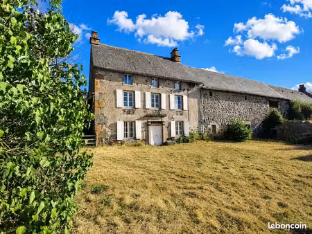 propriété 6 pièces 150 m²