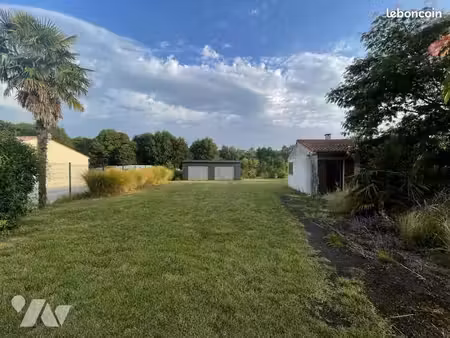terrain 2327 m² retaud