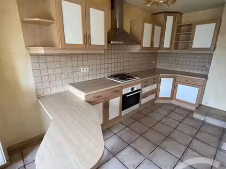 appartement 4 pièces 77 m²