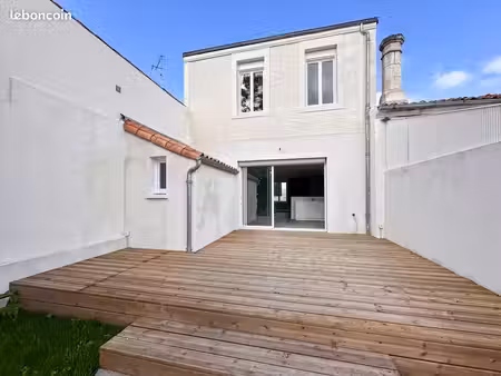 saintes quartier du haras - maison rénovée 84 m² – jardin – terrasse – garage 24 m² – doub