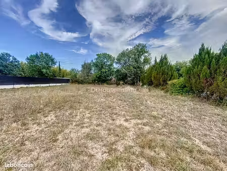 terrain 1823 m² brie