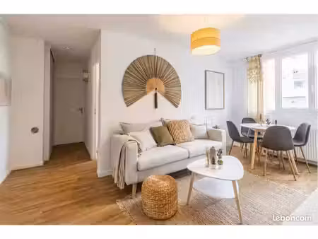 meublé 1 pièce 48 m²