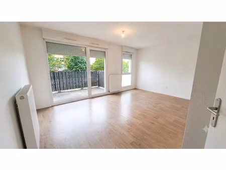 location appartement 3 pièces 61.33 m² à évry-courcouronnes (91000)  1 014 €