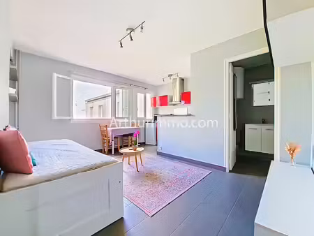 studio lumineux en centre-ville de limeil-brévannes