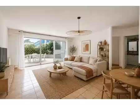 socoa   au pied de la plage  appartement de 56 m² avec terrasse