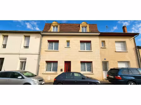 bergerac | maison de ville entièrement rénovée avec 4 chambres  dressing et terrasse