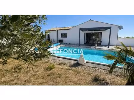 chambon - maison contemporaine de plain-pied avec piscine