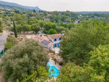 maison provençale au calme absolue