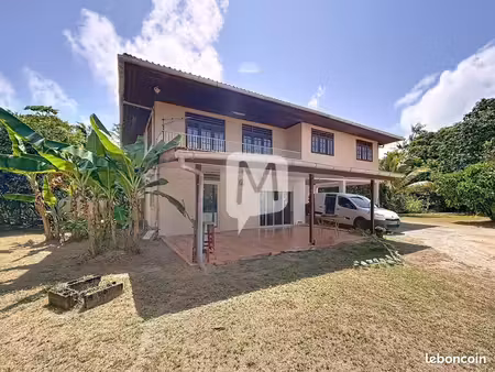 immeuble 10 pièces 255 m²