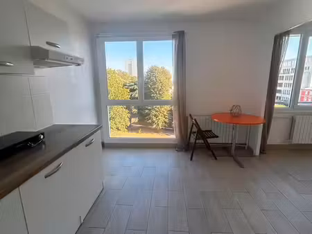 appartement - studio meublé en face du tramway – 28 m²