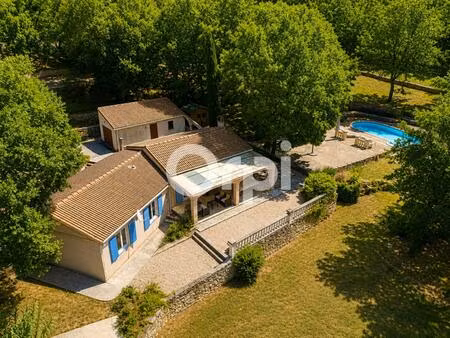 piscine -calme -garage -plain pied -environnement