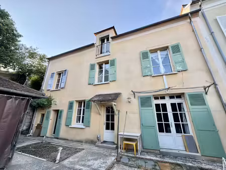 maison atypique de caractère  190 m² sur trois niveaux  ascens