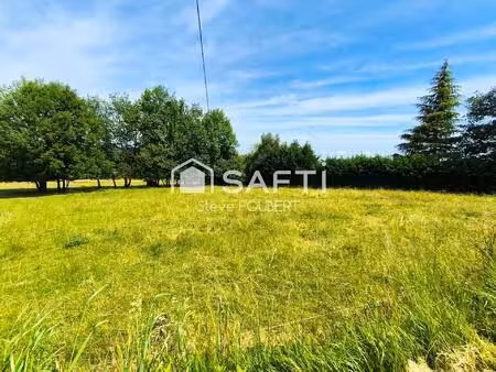 terrain constructible de 2516 m2