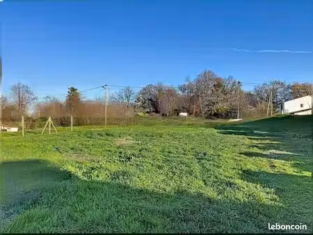 terrain 1 238 m² royan