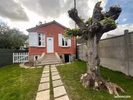 petite maison individuelle à parmain