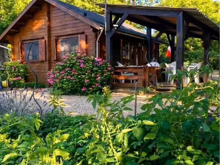 charmant chalet au cœur du périgord noir