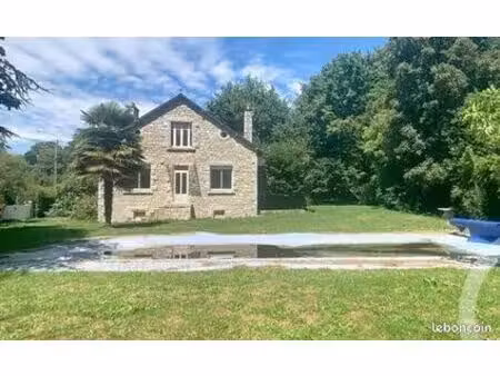 maison ancienne en pierre