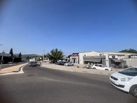 vente local industriel 218 m² solliès-ville (83210)