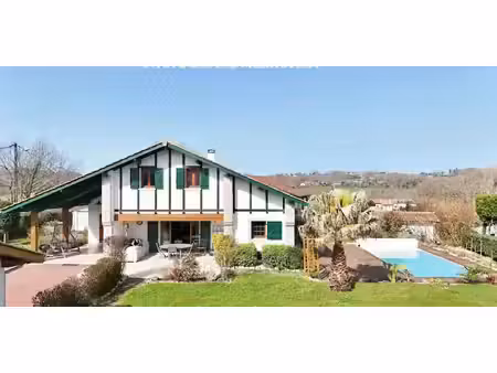 maison avec piscine et terrasse bayonne (64)