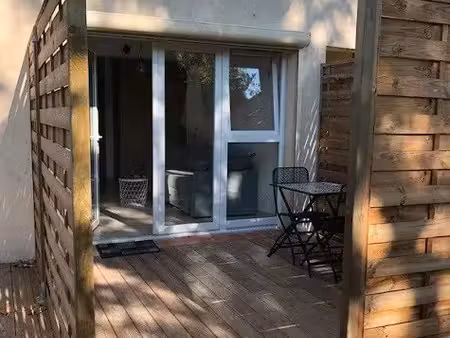 location meublée appartement 1 pièce 20 m² à aix-en-provence (13090)  730 €