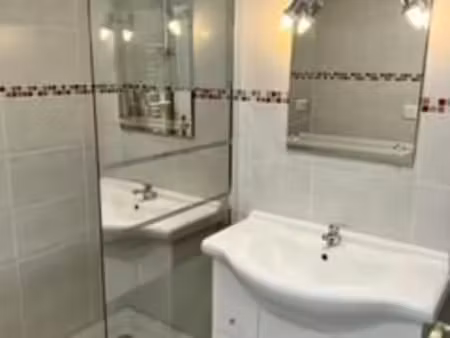 appartement t3 bordeaux - 40 m2 - 898 euros ttc