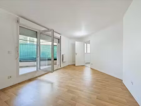 appartement - rdc - 38 m2 - 2 pièces - non meublé