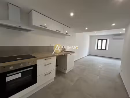 la seyne centre  joli t2 renove et climatise