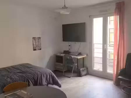 location meublée appartement 1 pièce 30 m² à lyon 9ème (69009)  880 €