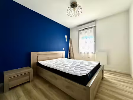 appartement meublé malemort 2 pièce(s) 32 m2 avec balcon et parking