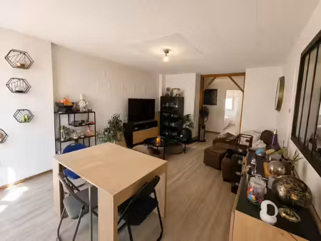 appartement t3 de 66 04 m² avec balcon et parking – montigny-lès-metz