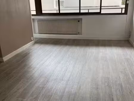 appartement t1 bis de 32 m2 à louer face au lycée barthou