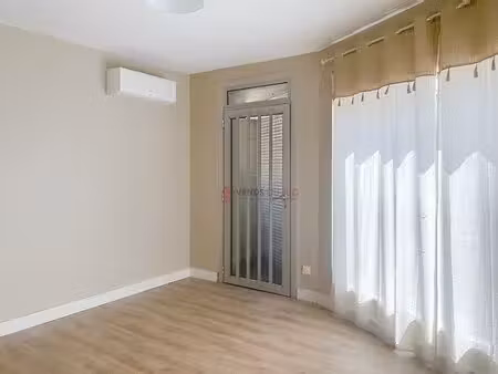 local commercial