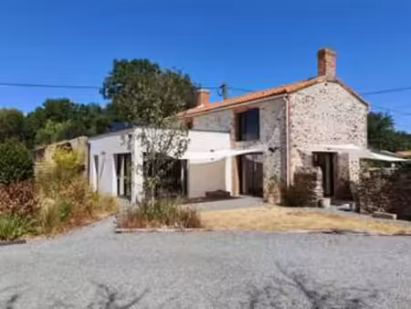 vente maison à corcoué-sur-logne (44650) : à vendre / 125m² corcoué-sur-logne