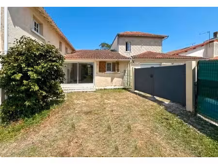 location meublée maison 4 pièces 100 m² à gujan-mestras (33470)  1 570 €